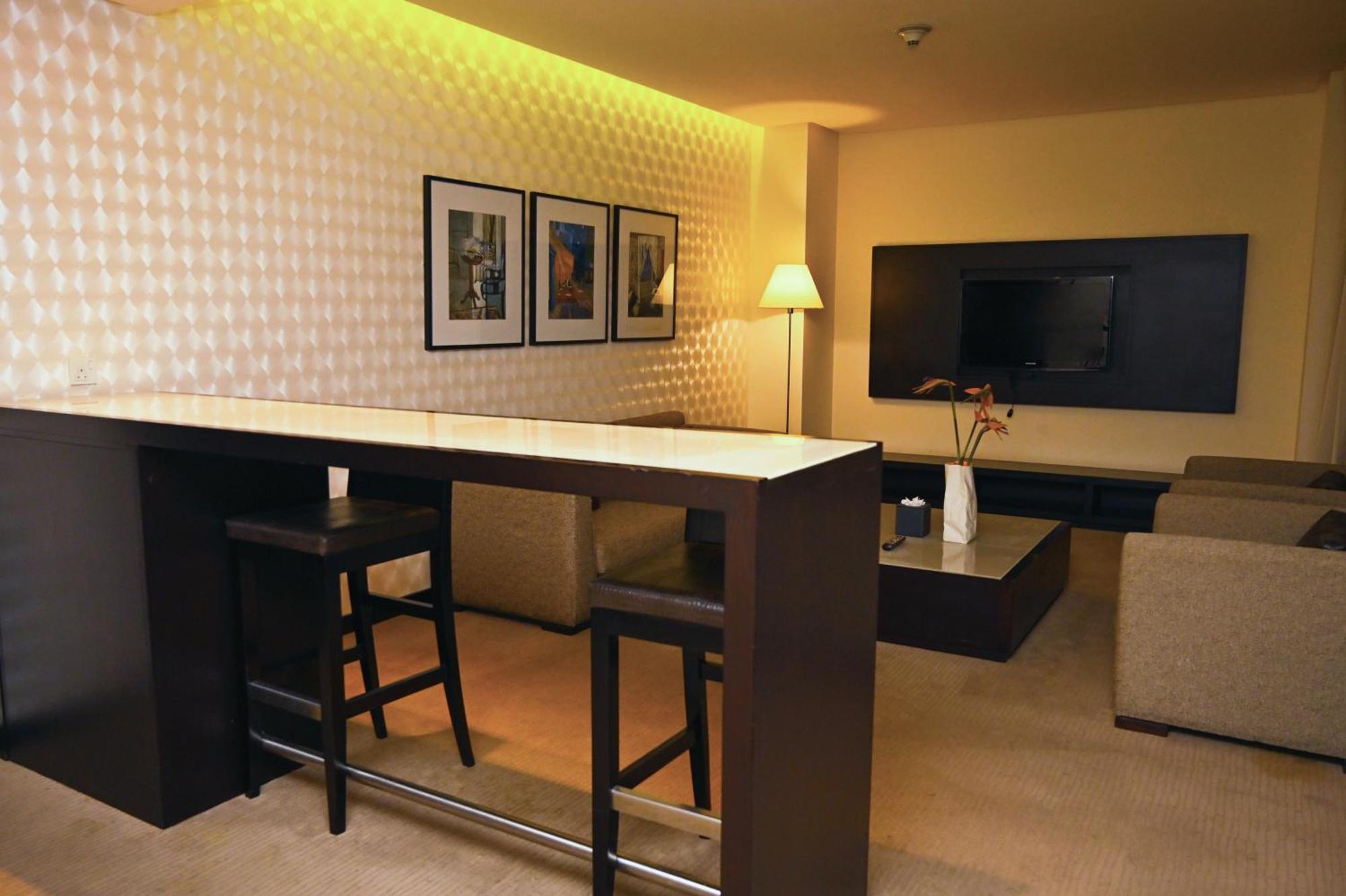 Hues Boutique Hotel Dubaï Extérieur photo